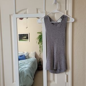 Gray backless tank
